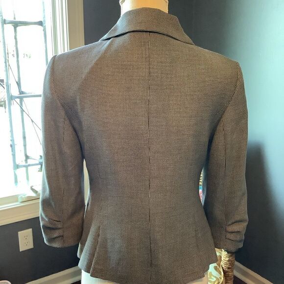 The Limited Single Breasted Jacket - Picture 4 of 8